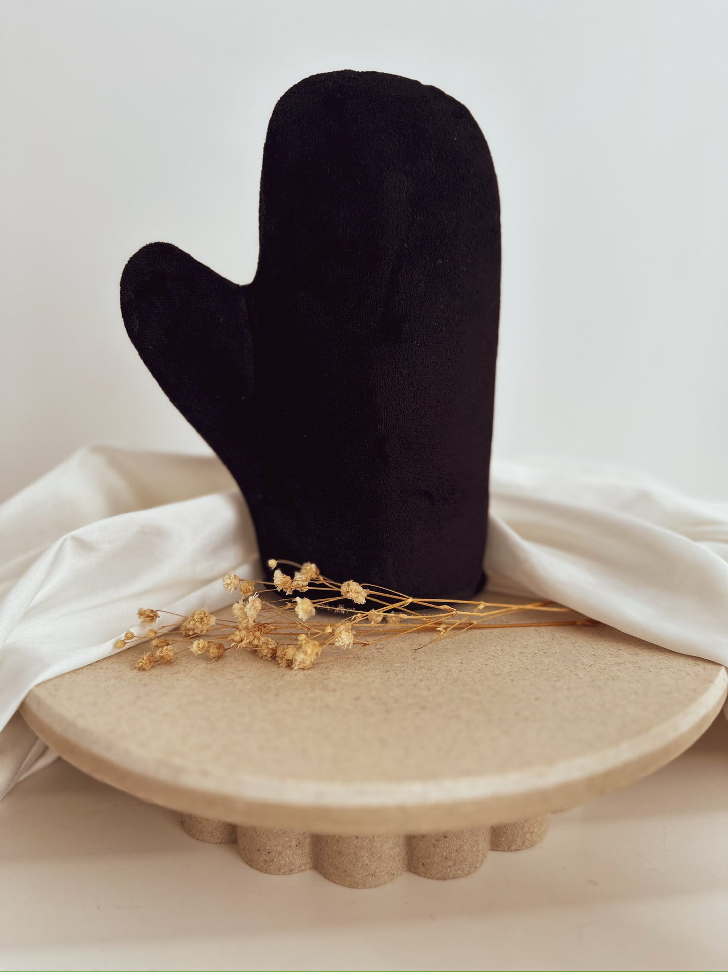 Glow Applicator Mitt